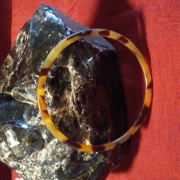 3 bracelet bundle. One resin tortoise shell pattern. One resin bead. One natural - Picture 4 of 4